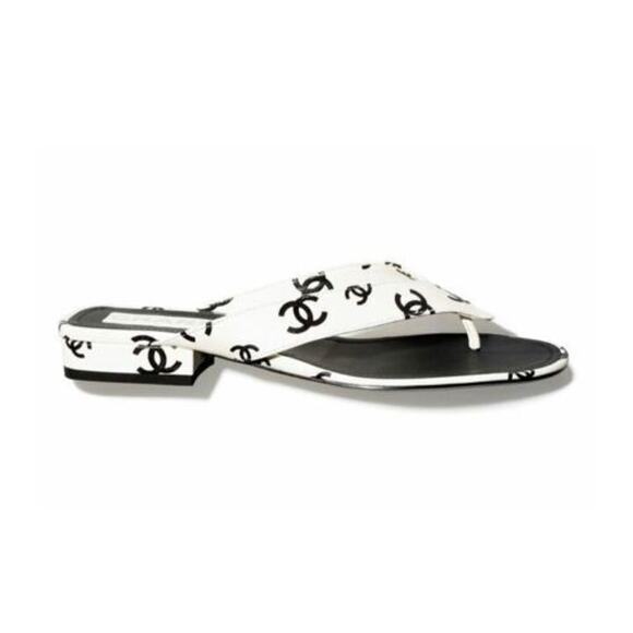 Chanel 22M White Black Printed Lambskin CC Logo Thong Flat Flip Flop Sandal 40 - Picture 1 of 12